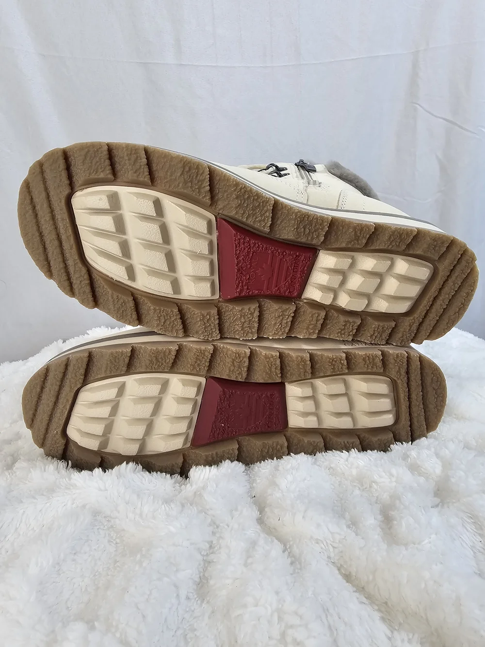 NWT‎ Royal Canadian Cambridge Winter Boots | Pale Ale White | Size 6